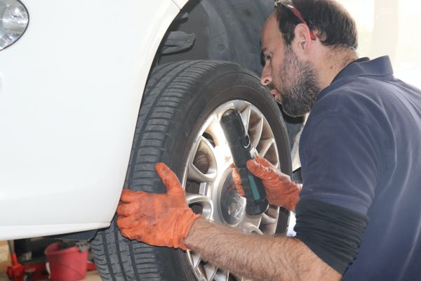 comprobación visual del estado de freno y amortiguadores Dima Cadiz