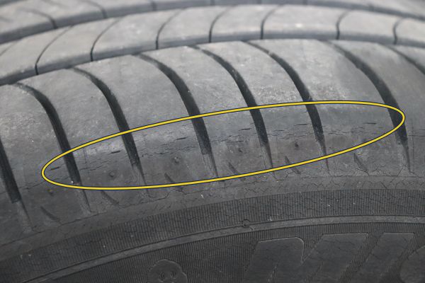 Grietas en el neumáticos