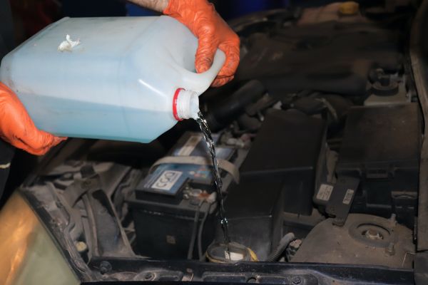 Puesta de Nivel liquido lavaparabrisas